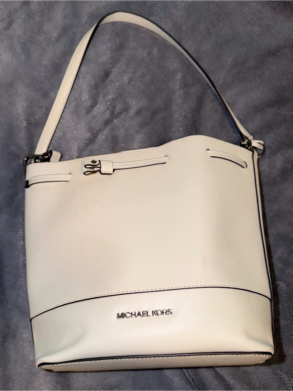 Michael Kors Cream Leather Bucket Shoulder Bag